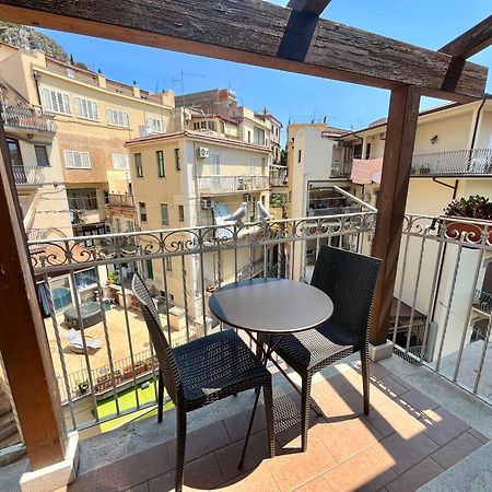 Sole Apartment Taormina Bagian luar foto