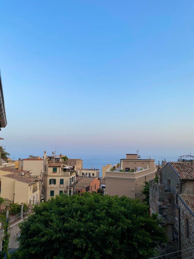 Sole Apartment Taormina Bagian luar foto