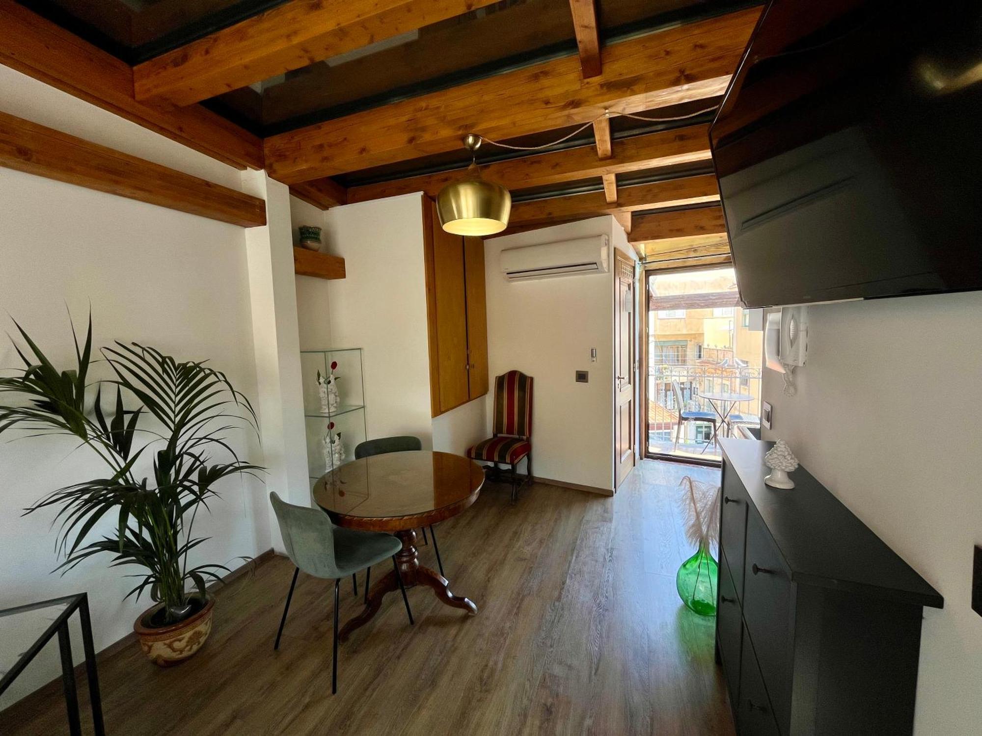 Sole Apartment Taormina Bagian luar foto